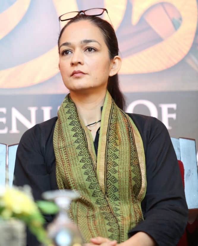 Samiya Mumtaz Dhoop ki Deewar web series