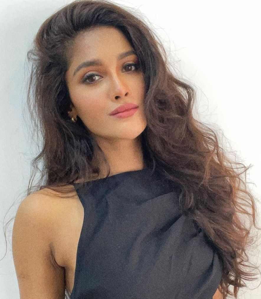 Sushrii Mishraa