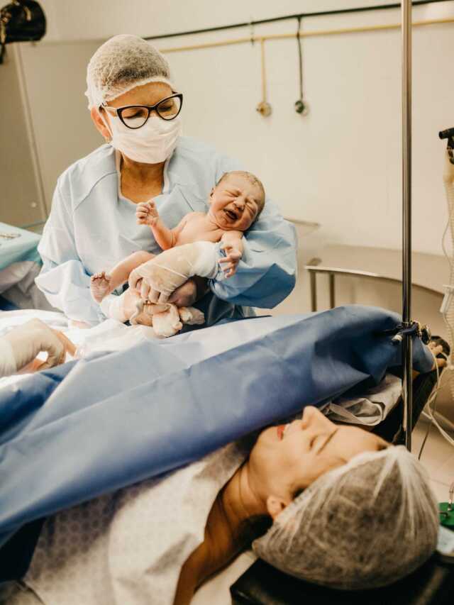 Triplets born to 46-year-old woman: 1-in-20-billion chance
